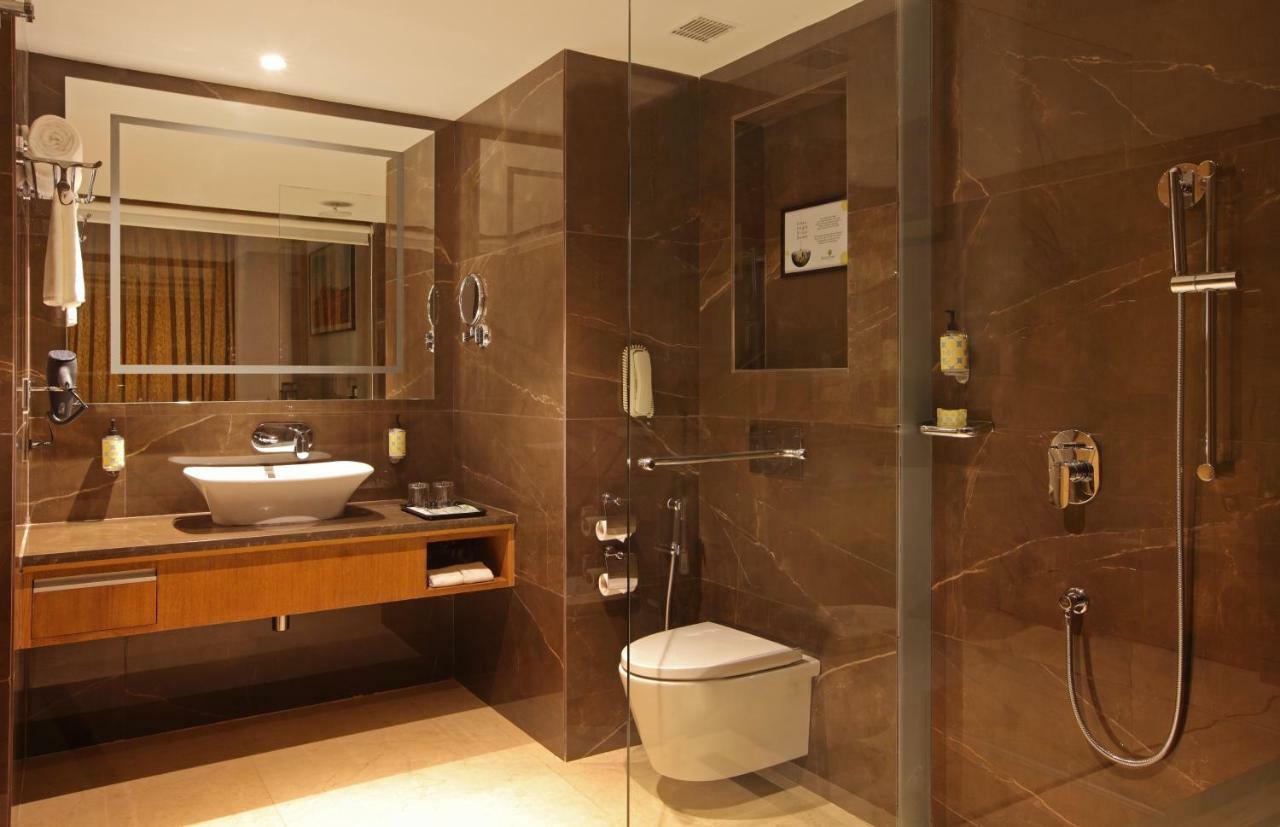 Country Inn Premier Amritsar, 10 Min From Golden Temple Екстериор снимка